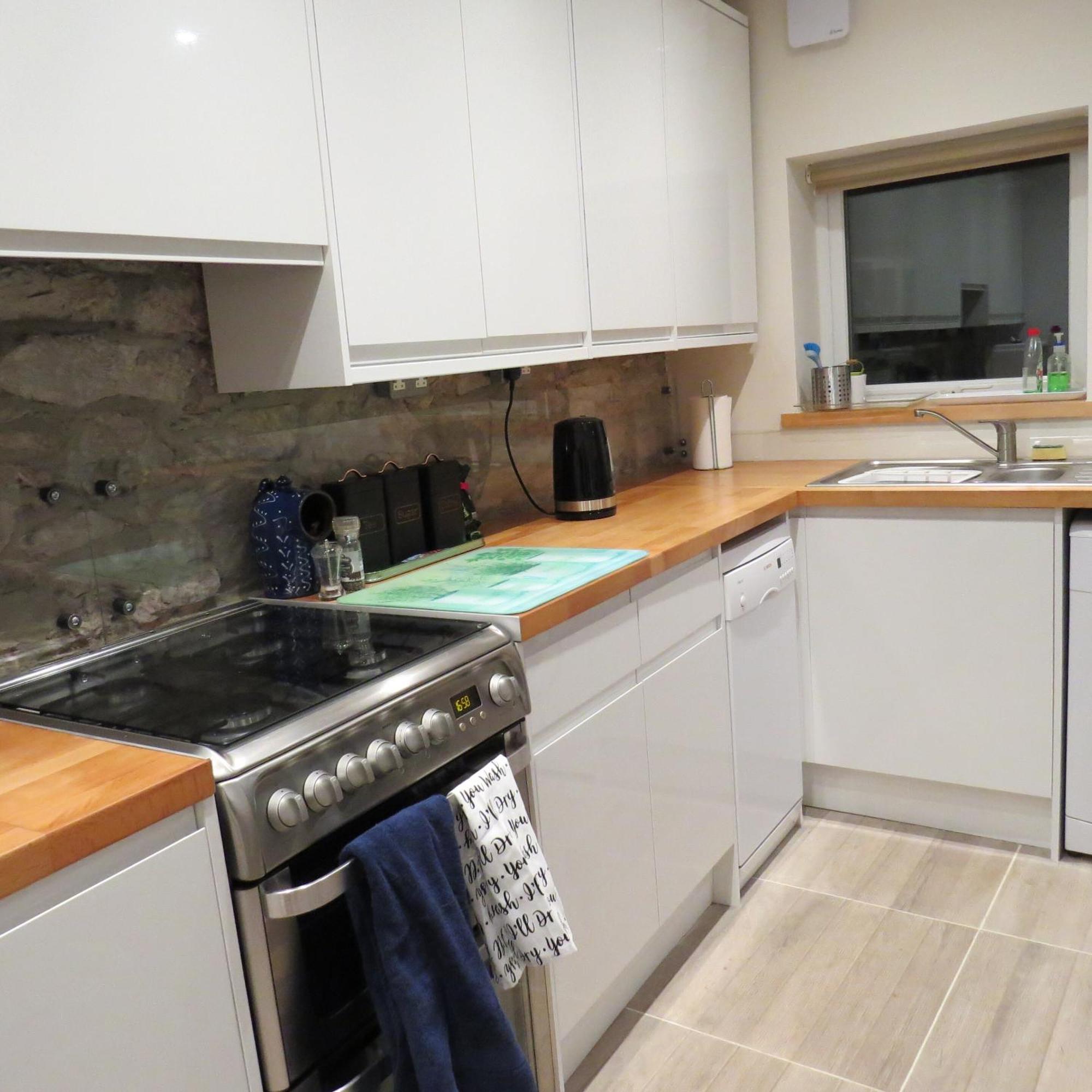 Frog Palace - Secure Parking-Outside Area-Topsham-Exeter-Beach-Chiefs-Wifi Room photo